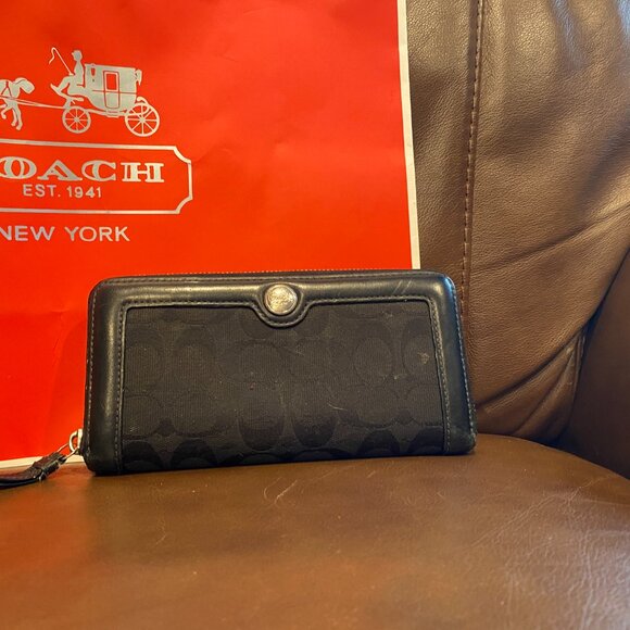 Coach Jacquard Signature Logo Black Large Zip Wallet - Picture 2 of 7